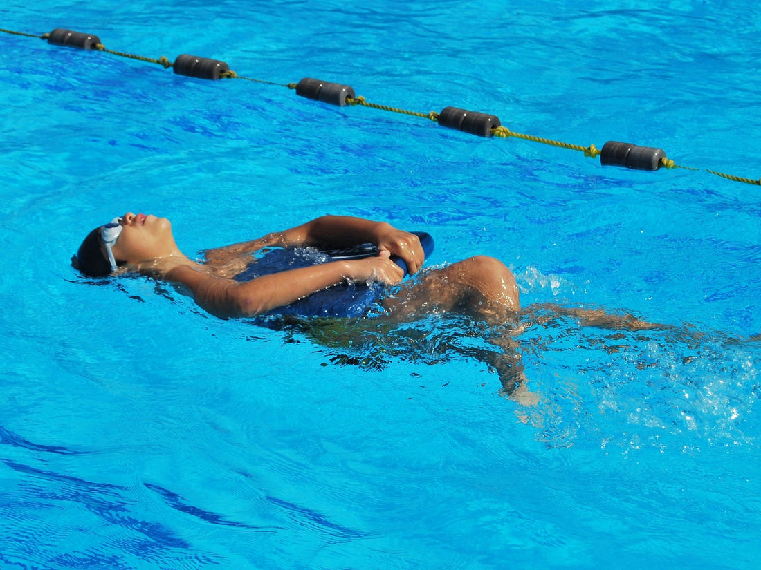 L'APPRENTISSAGE DE LA NATATION CHEZ LES ENFANTS :  UN MOYEN EFFICACE POUR LUTTER CONTRE LES NOYADES