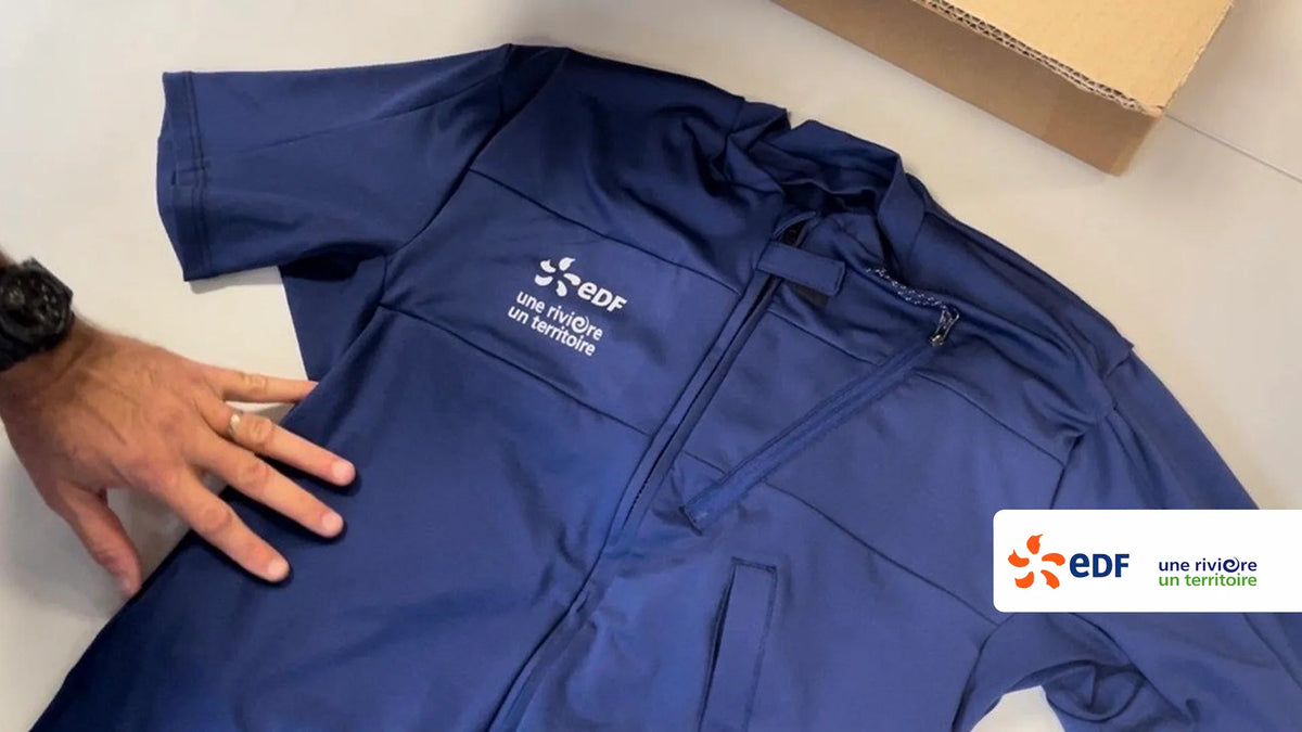 T-shirt anti-noyade adulte Floatee bleu floqué du logo EDF une rivière un territoire